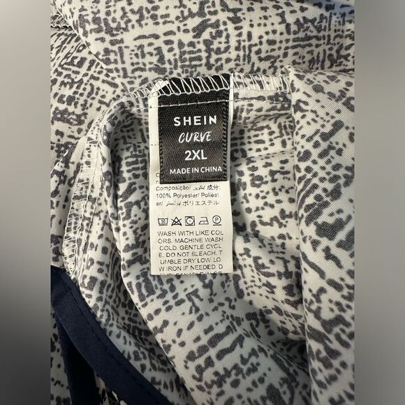 Woman’s SHEIN Blouse Blue White (726) - Picture 4 of 5